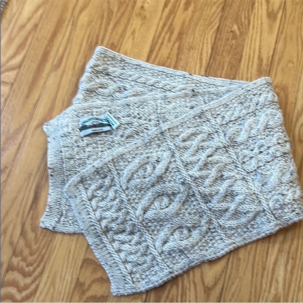 100% Wool Aran Crafts Cream Cable Knit Scarf